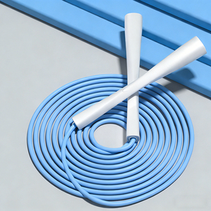 <span class=keywords><strong>Corde</strong></span> à <span class=keywords><strong>sauter</strong></span> en PVC épaissi de 5 mm, personnalisable avec logo, pour la maison, la salle de sport et l'entraînement <span class=keywords><strong>quotidien</strong></span> – Vente en gros usine YueDong - Product Image 2