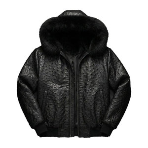 Veste en cuir de vachette véritable gaufré effet autruche, finition élégante, qualité supérieure, avec capuche doublée de fourrure amovible et fermeture robuste - Product Image 4