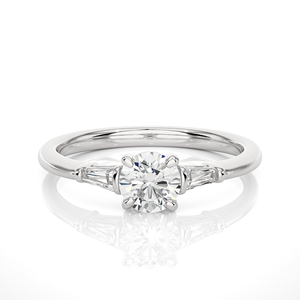 Anillo de Diamantes Cultivados en Laboratorio de 18K y 0.93CT para Mujer, Forma Redonda y Baguette, con Certificado IGI y Claridad VS1, Venta al Por Mayor - Product Image 5