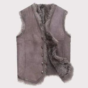 Chaleco de Piel Auténtica con Cuello en V Estilo Toscana para Hombre - Product Image 1