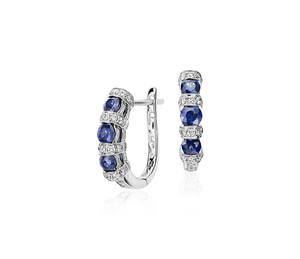 Pendientes de Platino de Estilo Vintage con Zafiro Azul y Diamantes Cultivados en Laboratorio con Incrustaciones Milgrain - Product Image 1