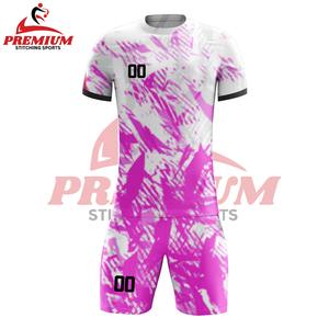 Uniforme de Fútbol para Hombre de Alta Calidad, Personalizable con Logotipo, Manga Corta, Secado Rápido, Sublimado - Product Image 4