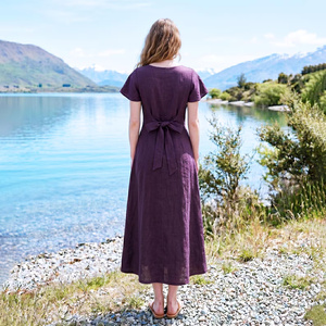 Robe midi vintage en lin biologique à nouer dans le dos, manches cloche, coupe trapèze avec poches à nœud, grandes tailles - Product Image 2