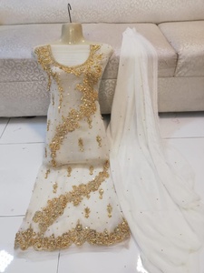 El último diseño más vendido de AJM para damas paquistaníes Salwar Kameez hecho de seda y algodón - Product Image 3