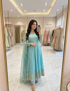 Vestido de Novia Tradicional Indio para Mujer, Largo hasta el Suelo, Azul Claro, de Seda Bordada, con Dupatta, Corte Holgado, para Todas las Temporadas - Product Image 2