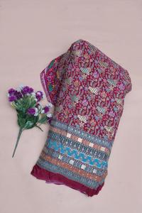 Tissu en crêpe naturel rose Rani à imprimé floral Buta Placement avec bordure ornementale épaisse pour la confection de robes Kurti, vêtements ethniques - Product Image 6