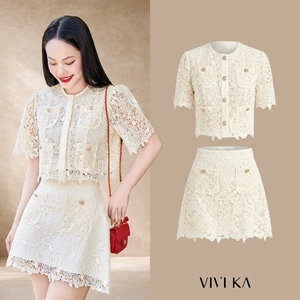 Ensemble deux pièces pour femmes, haut court à manches bouffantes en dentelle et mini-jupe MILA Vietnam VIVI KA, décontracté, 100% polyester, coupe classique - Product Image 1