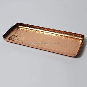 Plateau à chocolat en métal de qualité supérieure avec finition antique martelée parfait pour servir du chocolat gourmet lors de fêtes de luxe - Product Image 4