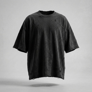 เสื้อยืดโอเวอร์ไซส์แบบขาดๆ แต่งลายโลโก้ เสื้อยืดโอเวอร์ไซส์สีดำแบบครอปสำหรับผู้ชาย - Product Image 2