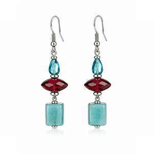 Boucles d'oreilles pendantes en argent faites à la main avec cristal d'amazonite naturelle rouge et verre bleu, prêtes à la vente - Product Image 3