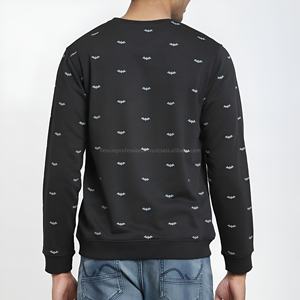 เสื้อสเวตเชิ้ตคอกลมโอเวอร์ไซส์ลายพิมพ์ทั่วตัวสำหรับผู้ชาย ผ้าฝ้ายผสมขนแกะ แขนยาว สไตล์ลำลอง สตรีทแวร์ ฤดูหนาว ขายส่ง OEM - Product Image 3