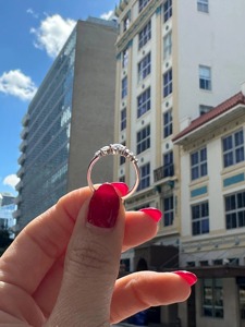 แหวนวงแหวนครบรอบ5ปีทำจากหินหรูหราได้รับการรับรองว่าเป็นเพชรกลมสีทอง14K - Product Image 2