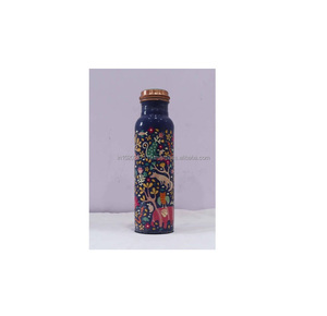 Botella de agua de cobre con diseño floral esmaltado con patrones de colores llamativos y toque espiritual hecho para el bienestar y la belleza artísticos - Product Image 2