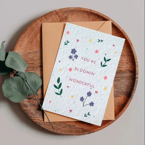 Tarjeta de Cumpleaños de Papel Natural, Tarjeta de Celebración Hecha a Mano, Diseño Simple en Papel Ecológico, Deseos Impresos en el Interior, Tarjetas Decorativas con Diseño de Pastel - Product Image 1
