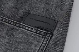 Jeans en denim premium pour hommes, coupe slim déchirée, bleu vieilli, style vintage, streetwear de créateur, mode en gros - Product Image 4
