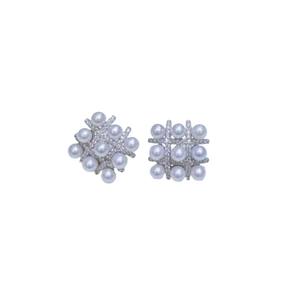Boucles d'oreilles clous en zircon incrusté de style français Aurora naturel, perle d'eau douce de 4-5 mm, petit style parfumé - Product Image 5