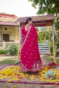 Último diseño de vestido y conjunto de dupatta de georgette sintético pesado con bordado de lentejuelas de 7 mm, proveedor de Surat, ropa étnica. - Product Image 3