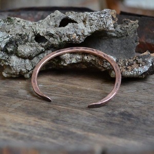 Classic Handcrafted Copper Bangle – Polished Hammered Finish Minimalist Jewelry Trendy Rustic Style Open Bangle - Product Image 1