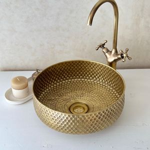 Distinctive Luxury Brass Wash <b>Basin</b> Premium Bathroom Countertop Bowl Handmade Decorative Elegant Hotel Residential Interior - Product Image 6