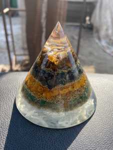 Pirámide de orgón Dhanyog, pirámide de orgón de cristal multicapa, torre de resina, decoración Feng Shui para el hogar - Product Image 3
