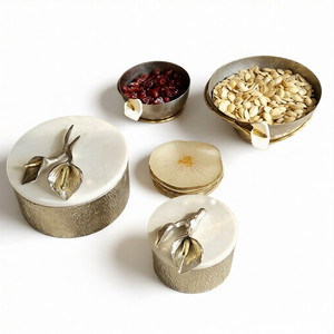 Ensembles de bols de meilleure qualité plaqués or et de forme ronde en aluminium et métal bol décoratif exclusif pour la maison de luxe - Product Image 1