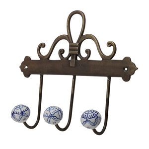 Perchero de Pared Metálico Estilo Vintage con Bolas de Cerámica Pintadas a Mano con Diseño Floral Azul - Organizador de 3 Ganchos para Abrigos y Llaves - Product Image 1