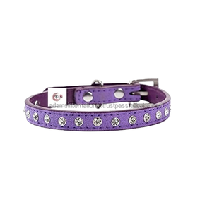 Collar de Cuero Ajustable de Alta Calidad para Caballos con Diseño Brillante de Pedrería - Product Image 1