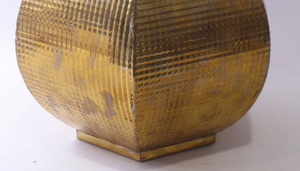 Jarrón hexagonal de latón art déco hecho a mano, macetero geométrico texturizado dorado, jarrón de mesa dorado y níquel, jarrón de mesa de aluminio dorado - Product Image 2