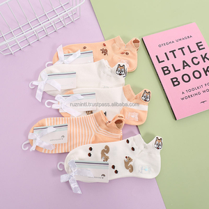 Chaussettes de sport basses respirantes avec maintien de la voûte plantaire et amorti doux pour une utilisation quotidienne active - Product Image 1