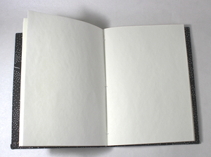 Carnet de notes A5 personnalisé avec logo en relief, fait main, en papier noir, accessoire d'écriture promotionnel en gros - Product Image 3