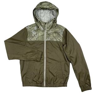 Venta al por mayor 2024 OEM chaqueta cortavientos de estilo casual para hombre Logotipo de sublimación personalizado Impresión de talla grande a prueba de viento para la temporada de otoño - Product Image 1