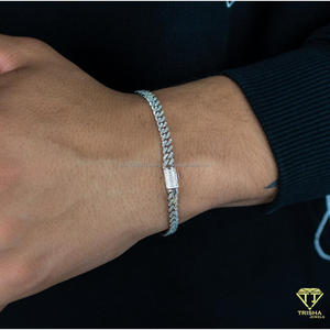 Pulsera de Moissanita con Micro Pavé y Piedras Simuladas de Diamante VVS en Acabado de Oro Blanco para Hombre y Mujer - Product Image 4