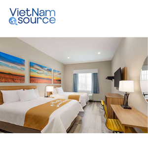 Ensemble complet de meubles pour chambre d'hôtel en bois offert par le fabricant pour les projets Days Inn Outdoor Hotel Villa CaseGoods - Product Image 2