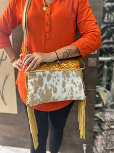 Nuevo bolso de mano con borlas de cuero de vaca para mujer, bolso cruzado de cuero tallado a mano para mujer - Product Image 6