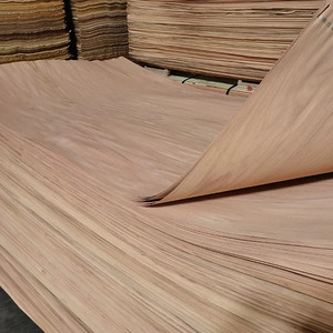 Placage de bois de caoutchouc du Vietnam 100 % naturel, coupé rotativement, écologique et durable pour la fabrication de contreplaqué - Product Image 5