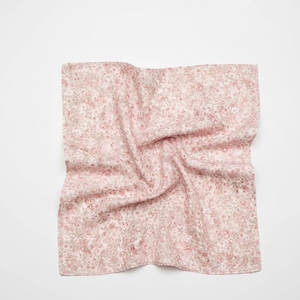 Écharpe bandana en coton mélangé doux, design minimaliste uni pour des accents de mode subtils et une utilisation quotidienne pratique - Product Image 2