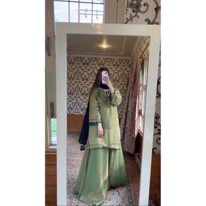 Conjunto de traje Salwar Kameez para fiesta con bordado pesado y lentejuelas, hecho de poliéster. - Product Image 4