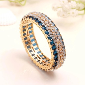 Brazalete Abrible de Oro de 22K con Zafiro Azul y Circonitas Cúbicas, Joyería Elegante para Bodas y Fiestas para Mujer - Product Image 1