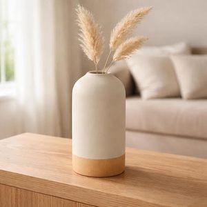 Jarrón de Cerámica Crema con Acabado Mate, Estilo Ramequín, Porcelana Minimalista, Apto para Lavavajillas, para Bautizo, 2-4 Pulgadas de Ancho, 4-8 Pulgadas de Alto - Product Image 5