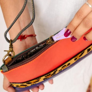 El más nuevo bolso cruzado de cuero genuino de grano completo al por mayor, bolso de cuero de vaca occidental para mujer, regalo personalizado de alta calidad - Product Image 4