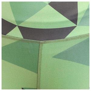 Conjunto Deportivo de Dos Piezas para Mujer de Secado Rápido al por Mayor: Chaleco con Cuello Alto y Pantalones de Cintura Alta Elástica para Yoga y Running, Efecto Adelgazante, Color Liso - Product Image 6