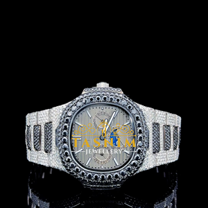 Montre de luxe sportive et élégante en acier inoxydable avec mouvement à quartz analogique ETA, sertie de diamants Moissanite VVS noirs et blancs - Product Image 1