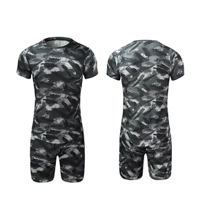 Ensemble T-shirt et short d'été pour homme, respirant, vintage, deux pièces, imprimé par sublimation, couleur unie, grande taille, prix de gros personnalisé - Product Image 2