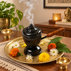 Brûleur d'encens en laiton noir avec poignée en bois, support pour charbon et bakhoor, encensoir traditionnel, porte-dhoop, ensemble de décoration Puja Thali - Product Image 2