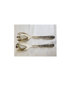 Ensemble de saladiers en métal texturé de qualité supérieure, fabriqués à la main, pour une collection de vaisselle exclusive et des dîners de célébration festifs - Product Image 2