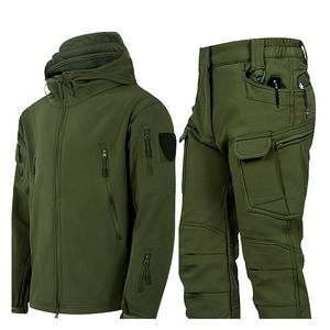 Ensemble Softshell Imperméable et Coupe-Vent pour Hommes : Veste et Pantalon de Randonnée Polaire pour l'Hiver, Idéal pour le Camping, l'Escalade et le Trekking (Vente en Gros) - Product Image 4
