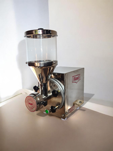 Achetez une machine de traitement du beurre de cacahuètes, un moulin colloïdal en acier inoxydable, un appareil pour fabriquer du beurre de noix, qualité export. - Product Image 4