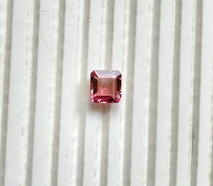 พลอยทัวร์มาลีนสีชมพู 3.14 กะรัต ทรงเหลี่ยมเจียระไน คัตสโตน เปลี่ยนสีได้ คุณภาพสูง พลอยธรรมชาติสำหรับทำเครื่องประดับชั้นดี - Product Image 5