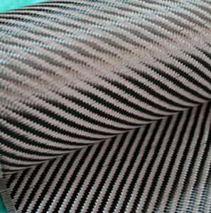Tissu en fibre de carbone non effiloché, tissage sergé 4x4, 240 g/m², pour utilisation industrielle dans les composants automobiles - Product Image 6