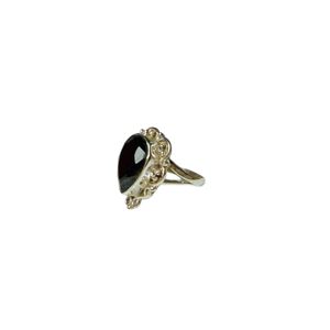 Bague unisexe Krittika Jewelers en argent sterling 925 avec pierre précieuse taille poire, onyx noir naturel, design floral tendance, sertissage clos - Product Image 3